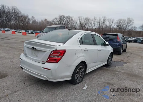 2019 Chevrolet Sonic Lt Auto z USA, uszkodzony, nr VIN 1G1JD5SB4K4111319